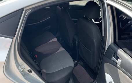 Hyundai Solaris II рестайлинг, 2011 год, 645 000 рублей, 7 фотография