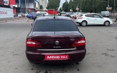 Skoda Superb III рестайлинг, 2009 год, 825 000 рублей, 8 фотография