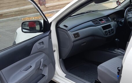 Mitsubishi Lancer Cargo CS2V, 2003 год, 350 000 рублей, 9 фотография