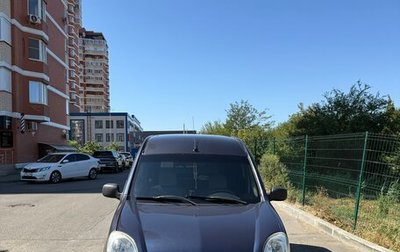 Renault Kangoo II рестайлинг, 2004 год, 430 000 рублей, 1 фотография