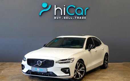 Volvo S60 III, 2022 год, 3 950 000 рублей, 1 фотография