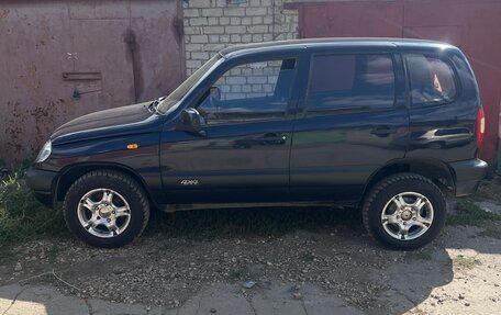 Chevrolet Niva I рестайлинг, 2004 год, 260 000 рублей, 2 фотография