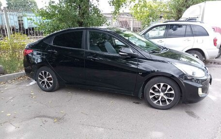 Hyundai Solaris II рестайлинг, 2012 год, 850 000 рублей, 1 фотография