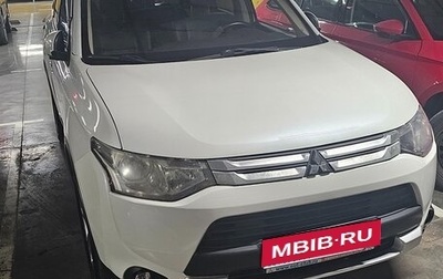 Mitsubishi Outlander III рестайлинг 3, 2014 год, 1 400 000 рублей, 1 фотография