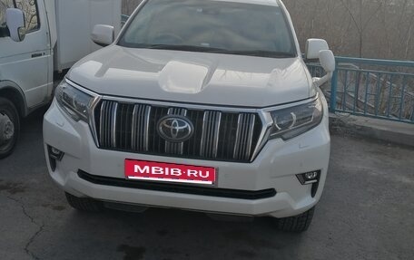 Toyota Land Cruiser Prado 150 рестайлинг 2, 2018 год, 4 200 000 рублей, 2 фотография