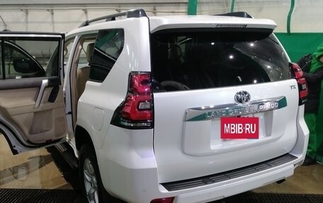 Toyota Land Cruiser Prado 150 рестайлинг 2, 2018 год, 4 200 000 рублей, 4 фотография