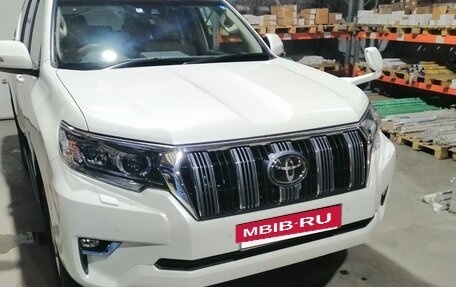 Toyota Land Cruiser Prado 150 рестайлинг 2, 2018 год, 4 200 000 рублей, 6 фотография
