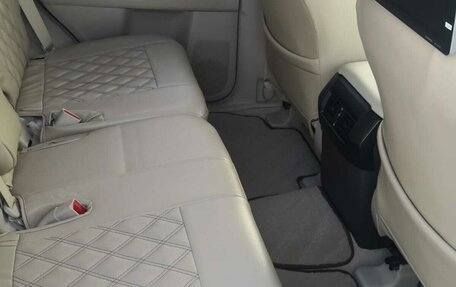 Toyota Land Cruiser Prado 150 рестайлинг 2, 2018 год, 4 200 000 рублей, 14 фотография
