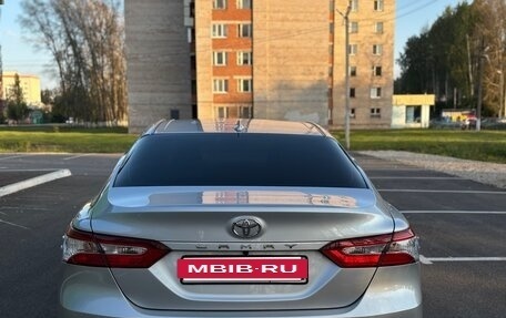 Toyota Camry, 2019 год, 2 630 000 рублей, 7 фотография