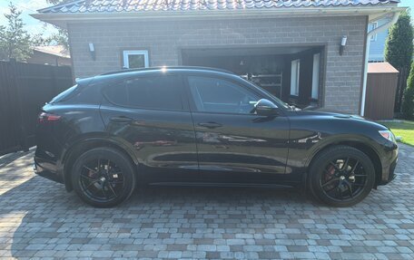 Alfa Romeo Stelvio, 2021 год, 2 900 000 рублей, 3 фотография