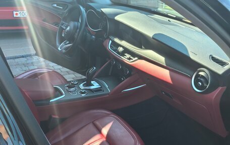 Alfa Romeo Stelvio, 2021 год, 2 900 000 рублей, 15 фотография