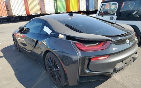 BMW i8 I рестайлинг, 2019 год, 4 250 000 рублей, 3 фотография