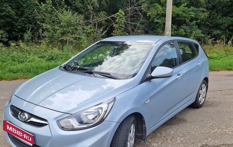 Hyundai Solaris II рестайлинг, 2013 год, 1 000 000 рублей, 1 фотография