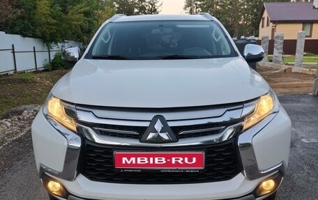 Mitsubishi Pajero Sport III рестайлинг, 2018 год, 2 800 000 рублей, 1 фотография