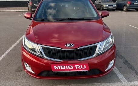 KIA Rio III рестайлинг, 2014 год, 980 000 рублей, 1 фотография