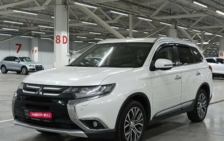 Mitsubishi Outlander III рестайлинг 3, 2017 год, 1 580 000 рублей, 1 фотография