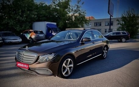 Mercedes-Benz E-Класс, 2018 год, 3 800 000 рублей, 1 фотография
