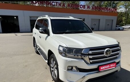 Toyota Land Cruiser 200, 2017 год, 5 650 000 рублей, 1 фотография