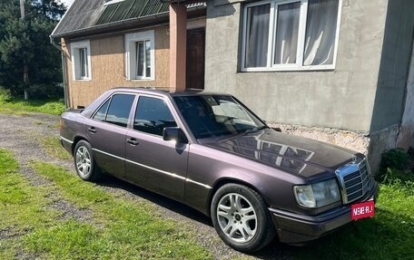 Mercedes-Benz W124, 1987 год, 515 000 рублей, 1 фотография