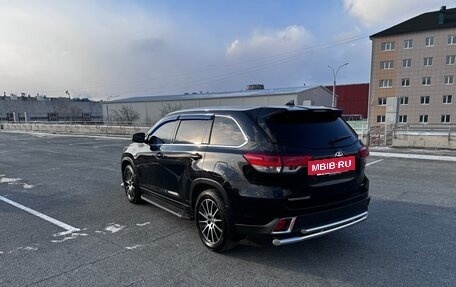 Toyota Highlander III, 2018 год, 3 300 000 рублей, 9 фотография