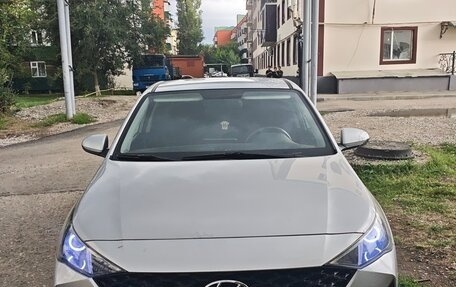 Hyundai Solaris II рестайлинг, 2020 год, 1 230 000 рублей, 1 фотография