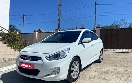 Hyundai Solaris II рестайлинг, 2013 год, 920 000 рублей, 1 фотография