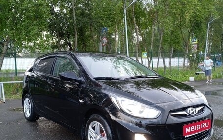 Hyundai Solaris II рестайлинг, 2012 год, 620 000 рублей, 1 фотография