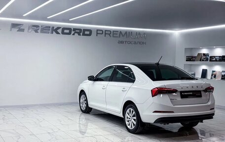 Skoda Rapid II, 2022 год, 2 400 000 рублей, 11 фотография