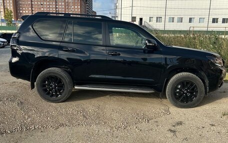 Toyota Land Cruiser Prado 150 рестайлинг 2, 2021 год, 6 750 000 рублей, 3 фотография