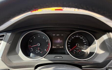 Volkswagen Tiguan II, 2020 год, 2 300 000 рублей, 3 фотография