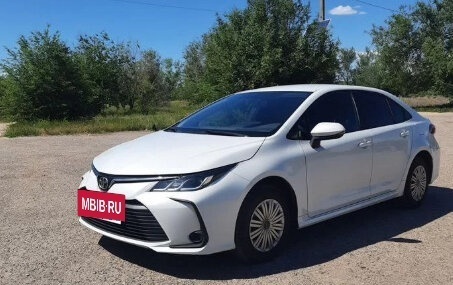 Toyota Corolla, 2021 год, 1 350 000 рублей, 6 фотография