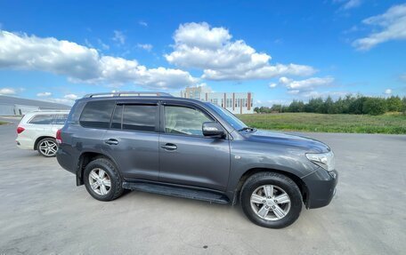 Toyota Land Cruiser 200, 2011 год, 3 299 000 рублей, 10 фотография