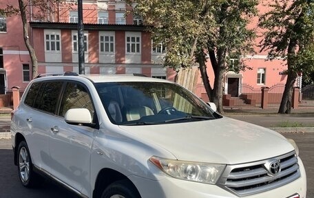 Toyota Highlander III, 2012 год, 1 450 000 рублей, 1 фотография