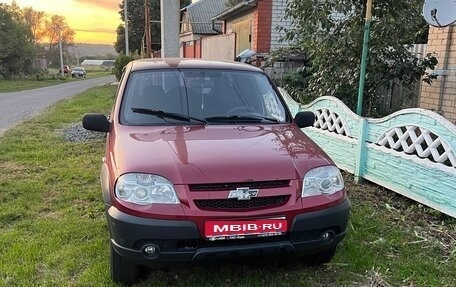 Chevrolet Niva I рестайлинг, 2011 год, 370 000 рублей, 1 фотография