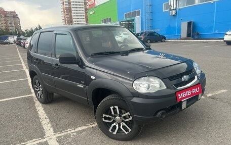 Chevrolet Niva I рестайлинг, 2017 год, 520 000 рублей, 3 фотография