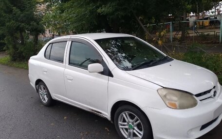 Toyota Platz, 2003 год, 300 000 рублей, 1 фотография