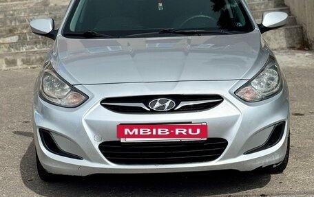 Hyundai Solaris II рестайлинг, 2011 год, 550 000 рублей, 11 фотография