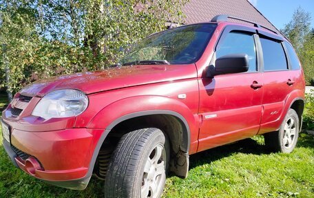 Chevrolet Niva I рестайлинг, 2011 год, 280 000 рублей, 1 фотография