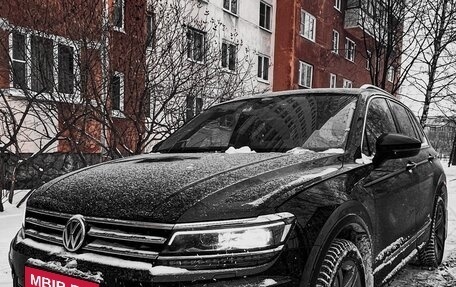 Volkswagen Tiguan II, 2020 год, 3 000 000 рублей, 1 фотография