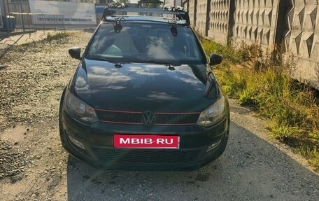 Volkswagen Polo VI (EU Market), 2011 год, 700 000 рублей, 1 фотография