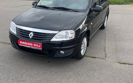 Renault Logan I, 2011 год, 900 000 рублей, 1 фотография