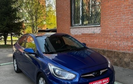 Hyundai Solaris II рестайлинг, 2012 год, 699 999 рублей, 1 фотография