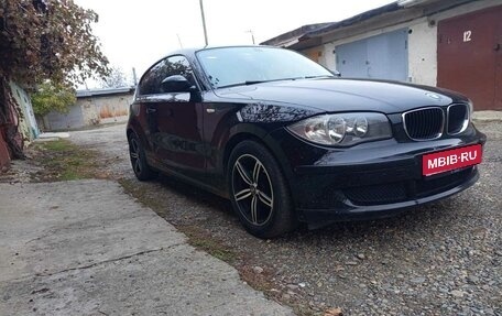 BMW 1 серия, 2009 год, 780 000 рублей, 1 фотография