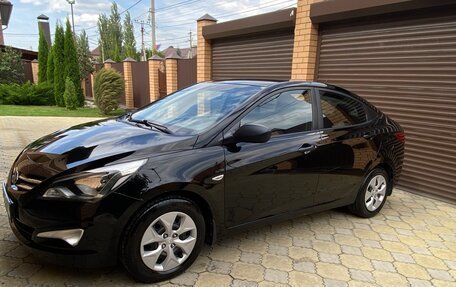 Hyundai Solaris II рестайлинг, 2015 год, 670 000 рублей, 1 фотография