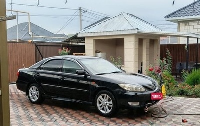 Toyota Camry V40, 2004 год, 930 000 рублей, 1 фотография