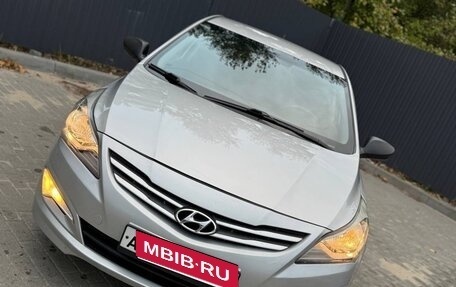 Hyundai Solaris II рестайлинг, 2016 год, 735 000 рублей, 1 фотография