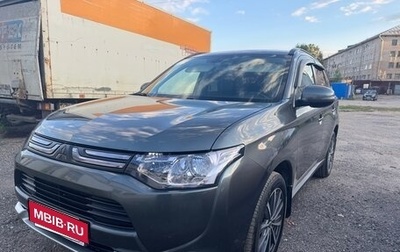 Mitsubishi Outlander III рестайлинг 3, 2013 год, 1 400 000 рублей, 1 фотография