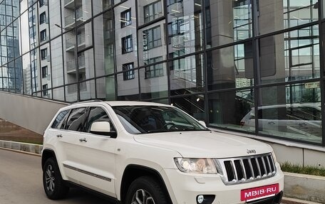 Jeep Grand Cherokee, 2012 год, 1 500 000 рублей, 2 фотография