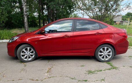 Hyundai Solaris II рестайлинг, 2012 год, 820 000 рублей, 5 фотография