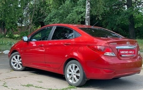 Hyundai Solaris II рестайлинг, 2012 год, 820 000 рублей, 4 фотография
